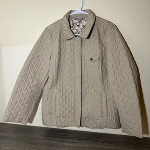 J. Jill Quilted Jacket M Petite Full Zip Tan Floral Lining Pockets lightweight